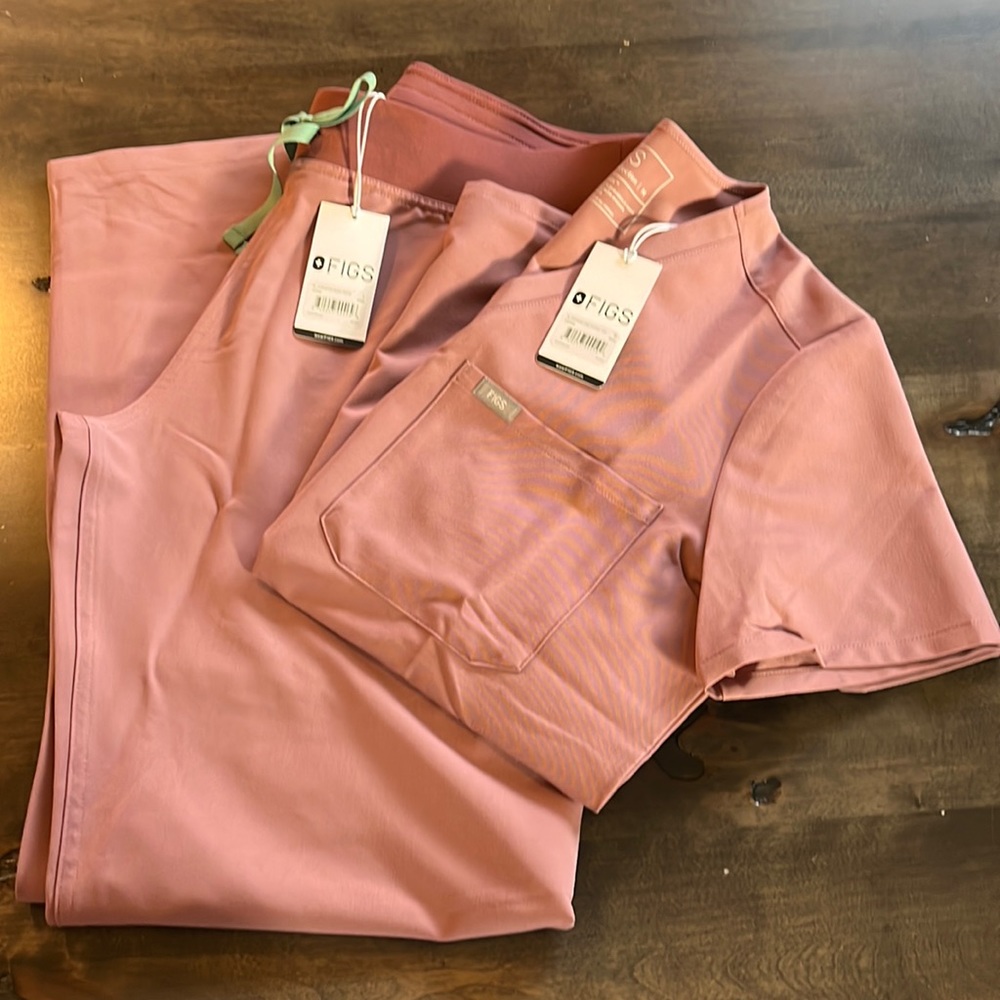 Figs NWT - Mineral Mauve Scrub Set